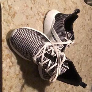 Adidas quester flow. Woman’s tennis shoe